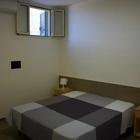 With One Bedroom In Vieste, With Furnished Garden - 700 M Fr * Vieste