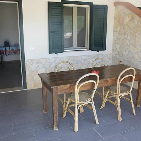 With One Bedroom In Vieste, With Furnished Garden - 700 M Fr Apartment